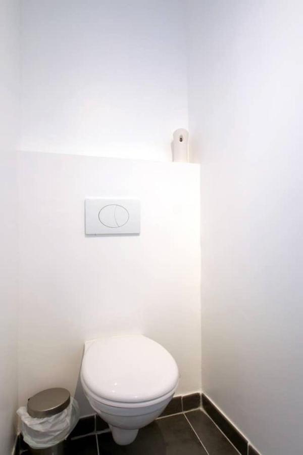 Les Gites De Laure - L'Or Vert, Appartement Avec Vue Sur Le Chateau, Parking Prive, Climatisation, Netflix, A 160 M De La Cite Medievale Carcassonne Exterior photo