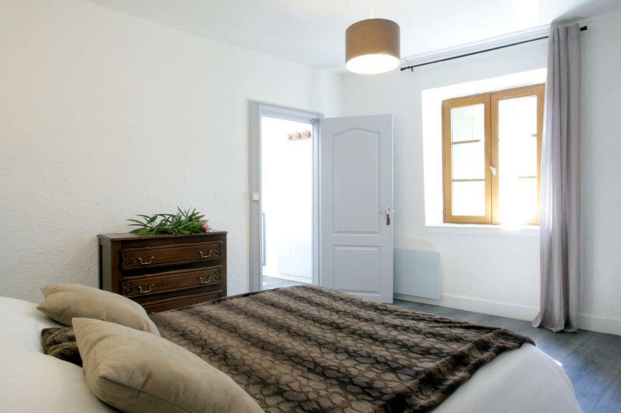 Les Gites De Laure - L'Or Vert, Appartement Avec Vue Sur Le Chateau, Parking Prive, Climatisation, Netflix, A 160 M De La Cite Medievale Carcassonne Exterior photo