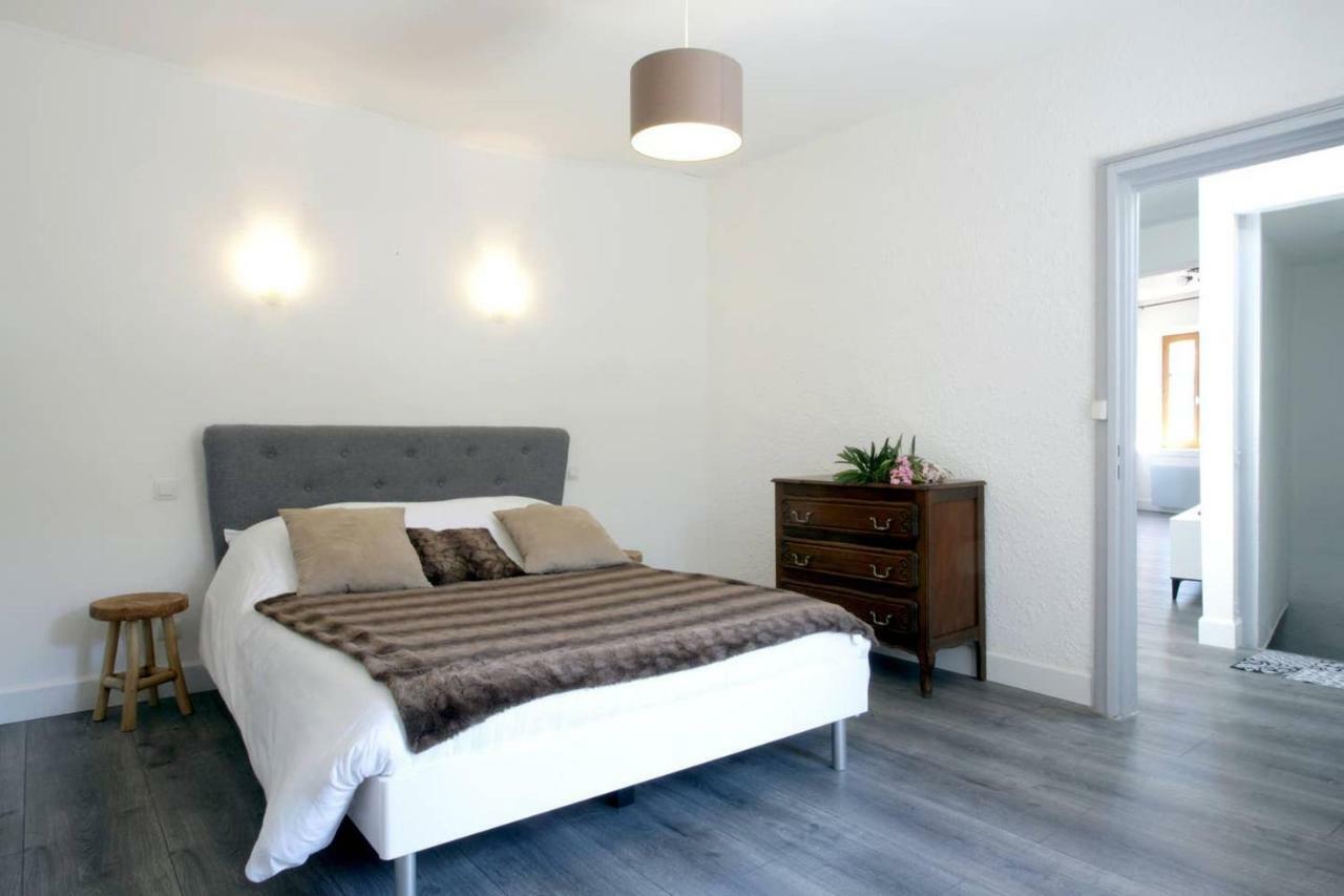 Les Gites De Laure - L'Or Vert, Appartement Avec Vue Sur Le Chateau, Parking Prive, Climatisation, Netflix, A 160 M De La Cite Medievale Carcassonne Exterior photo